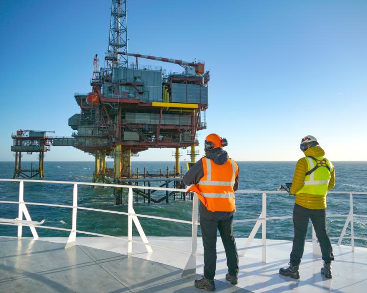 oil-rig-drone-inspections